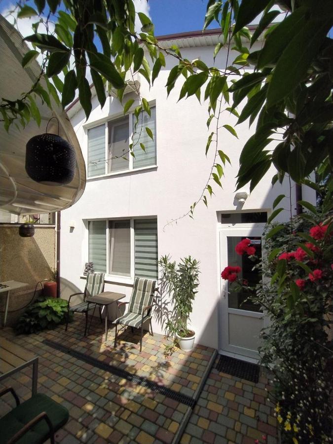 Guest House Butterfly Wing Odessa Luaran gambar