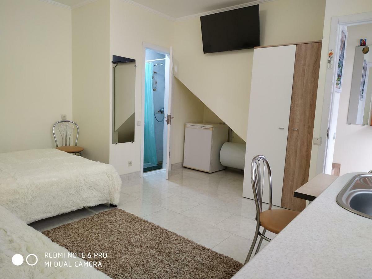 Guest House Butterfly Wing Odessa Luaran gambar