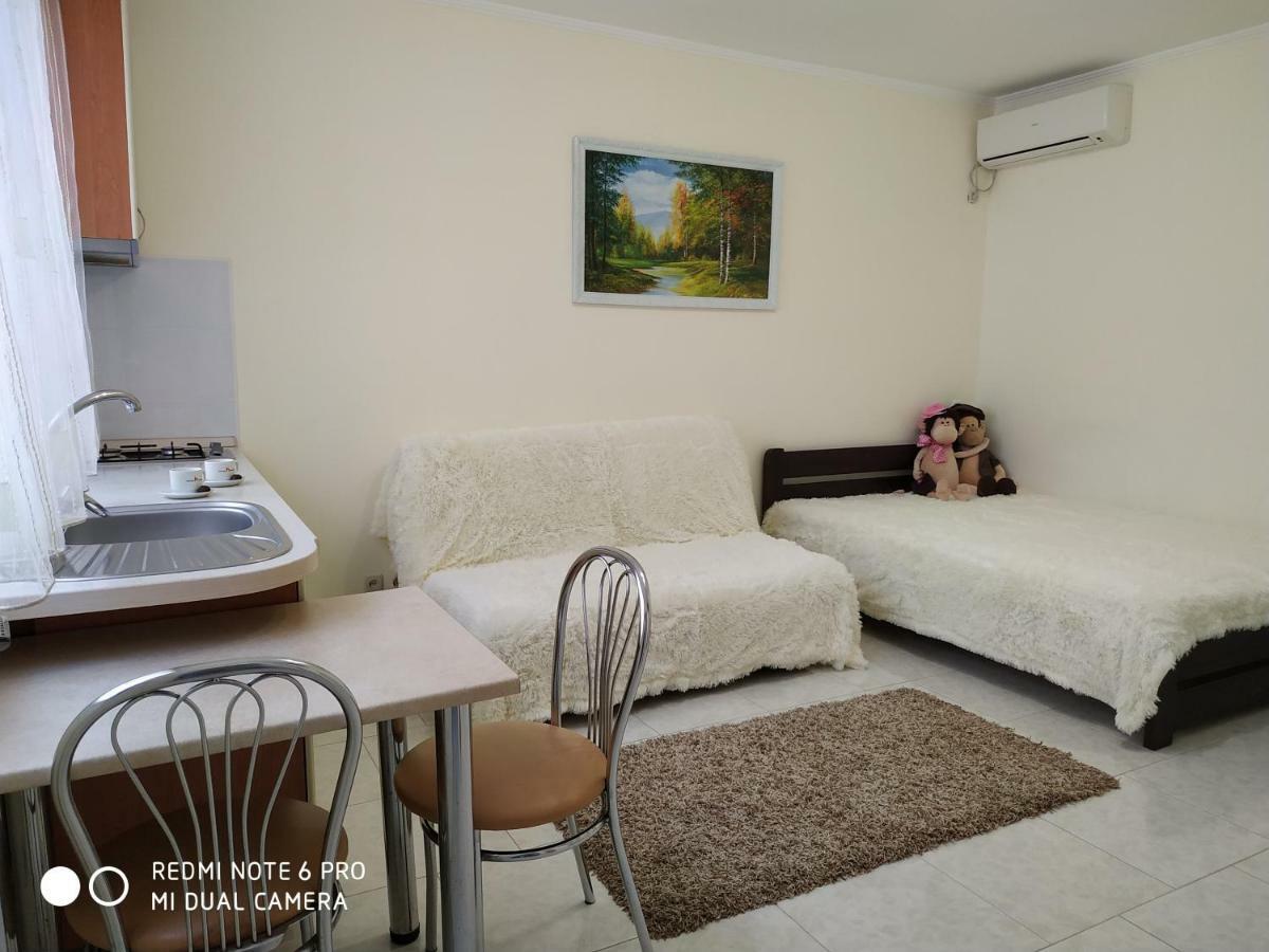 Guest House Butterfly Wing Odessa Luaran gambar